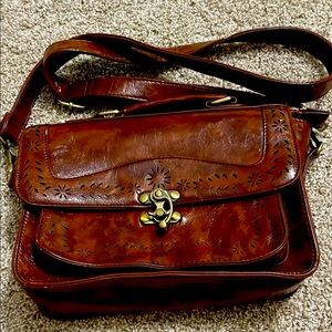 Elegant Brown Leather Shoulder Bag